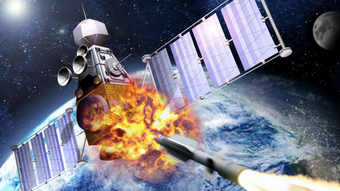 Rus Ordusu Uydularından Birini Füzeyle Patlattı