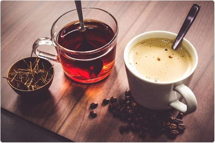 Kahve ve Çay Tüketimi İnme ve Demans Riskini Düşürüyor