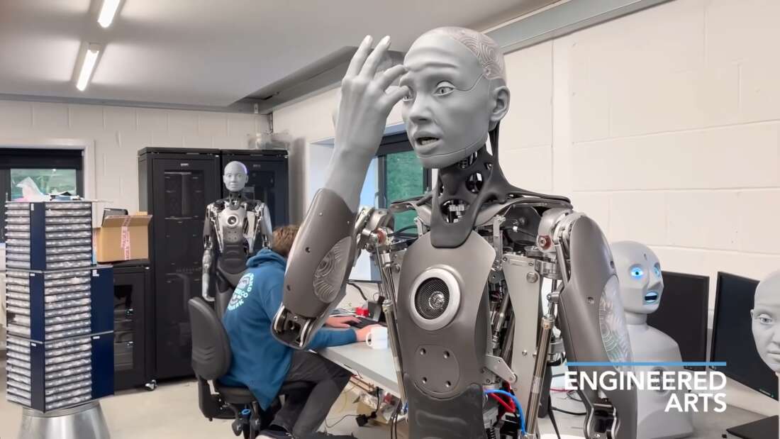 Yeni İnsansı Robot Ameca'nın Mükemmel Yüz İfadeleri Var