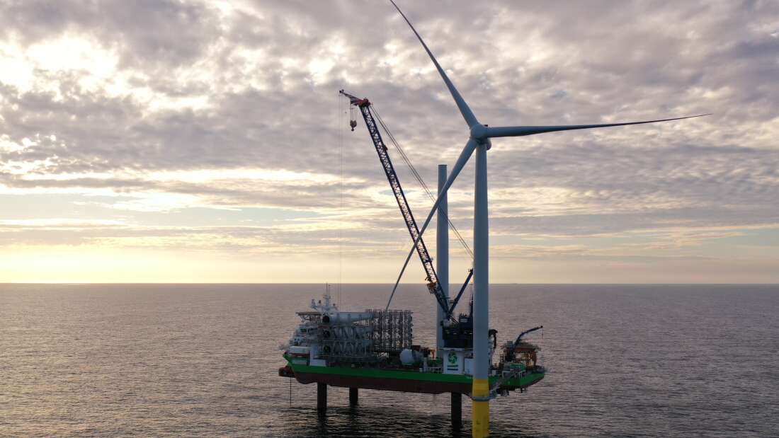 Dünyanın En Büyük Açık Deniz Rüzgar Çiftliği Resmen Güç Üretmeye Başladı