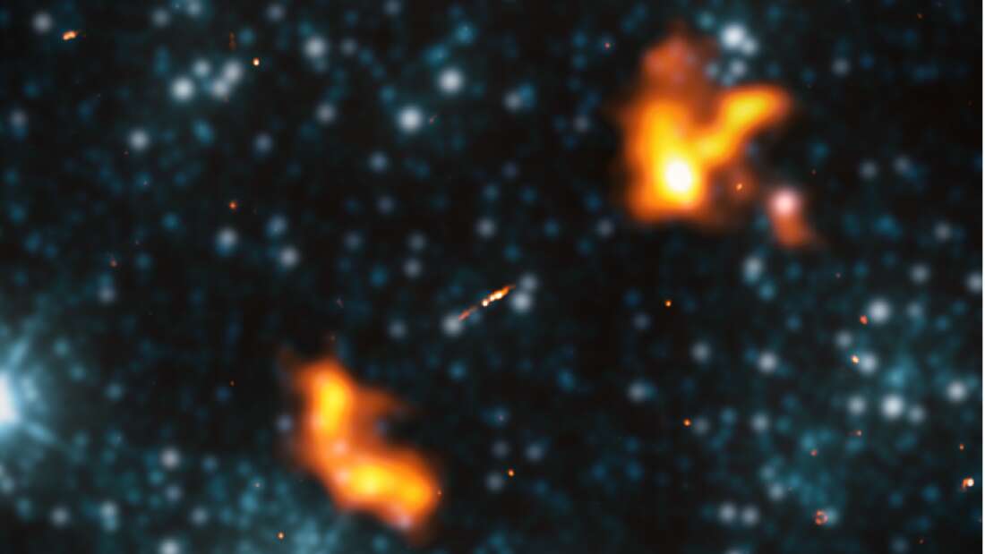 Şimdiye Kadar Bulunan En Büyük Galaksi 