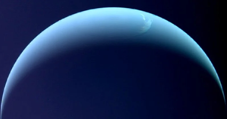 Neptün'deki Sıcaklıklar Gizemli Bir Şekilde Dalgalanıyor