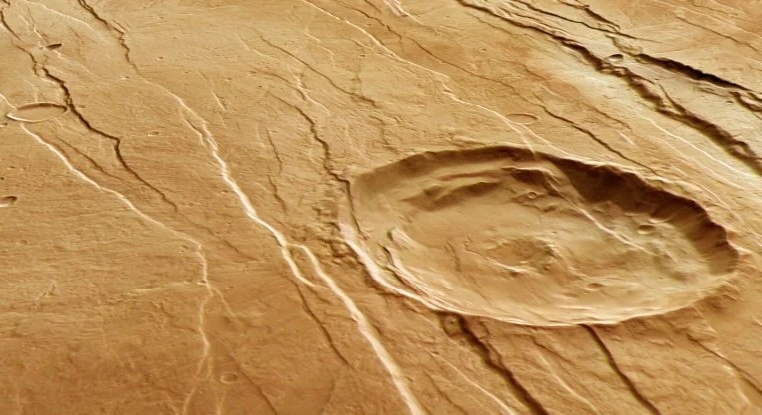 Nefes Kesen Yeni Görüntüler, Mars Yüzeyindeki Dev 'Pençe İzlerini' Gösteriyor