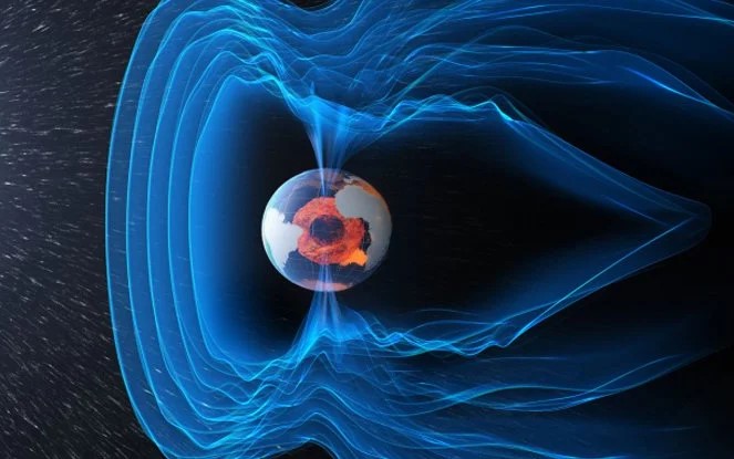 Bilim İnsanları, Dünya'nın Manyetik Kutuplarının Tersine Çevrileceğinden Endişe Ediyor