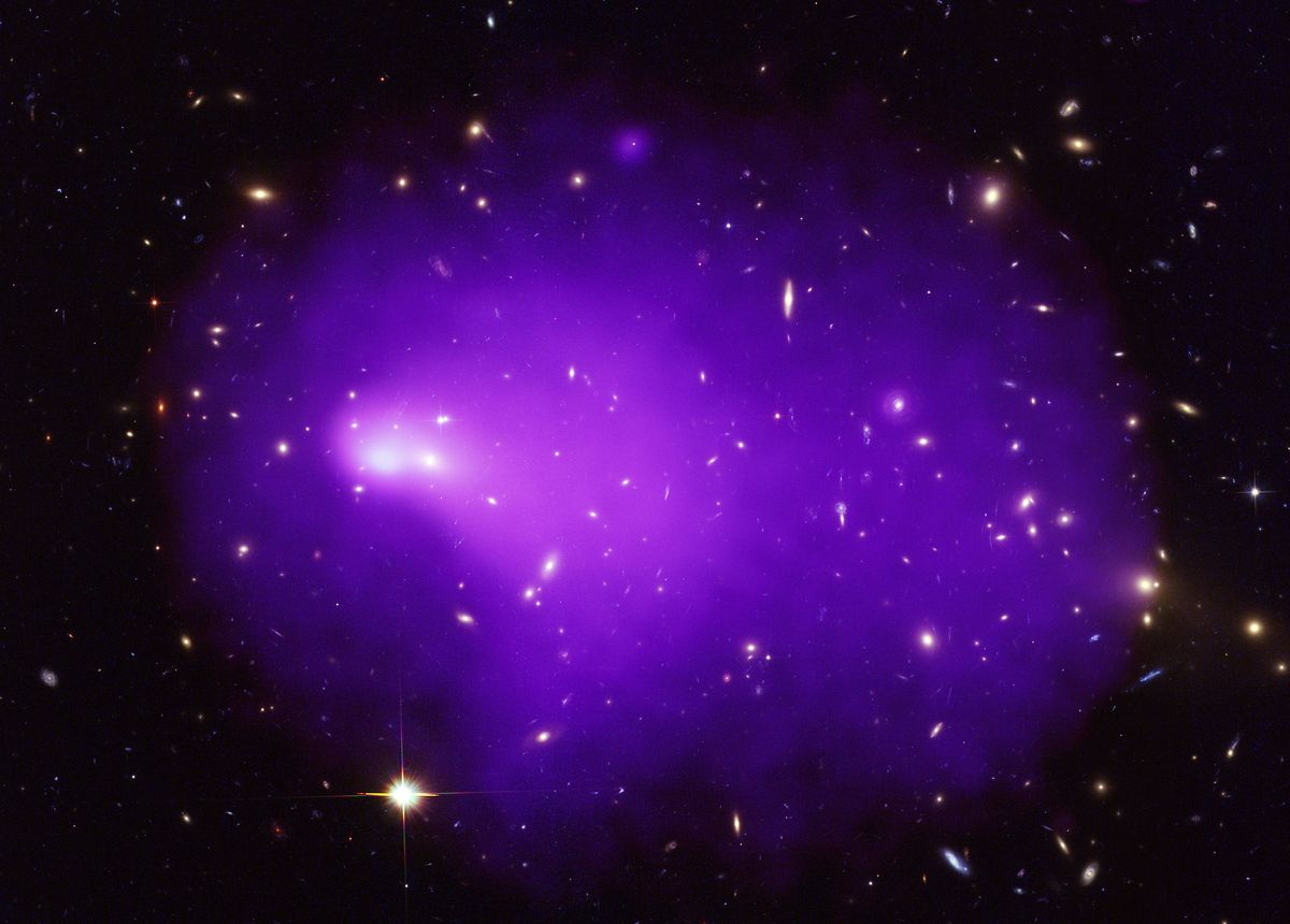 Çarpışan Dev Galaksi Kümeleri 1.6 Milyon Işık Yılı Boyunca Şok Dalgaları Oluşturuyor