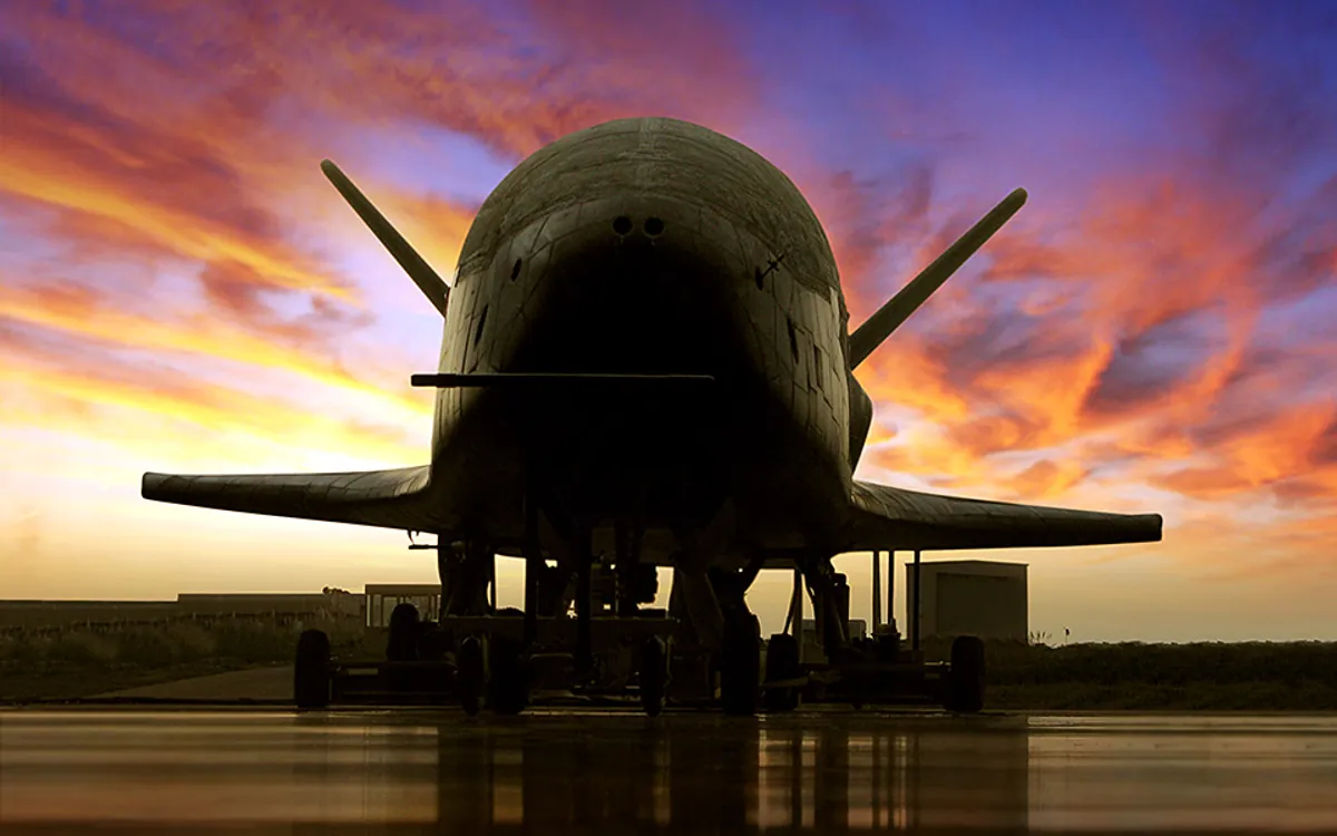 ABD Uzay Kuvvetleri'nin Gizemli X-37B Uçağı Yörüngedeki En Uzun Süre İçin Bir Rekor Daha Kırdı