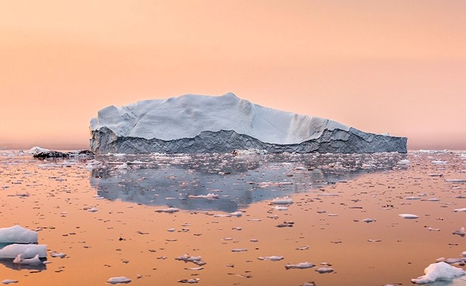 Grönland'ın Eriyen Buzulları Kritik Seviyelere Yaklaşıyor