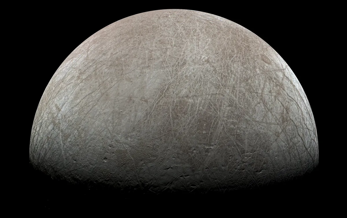 Juno Uçuşu, Jüpiter'in Ayı Europa'nın En İyi Yeni Görüntülerini Yayınladı