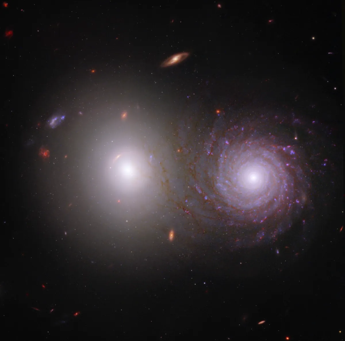 JWST ve Hubble'ın Birleşik Gücü, Bir Çift Galaksinin Sırlarını ve Sürprizlerini Ortaya Çıkardı