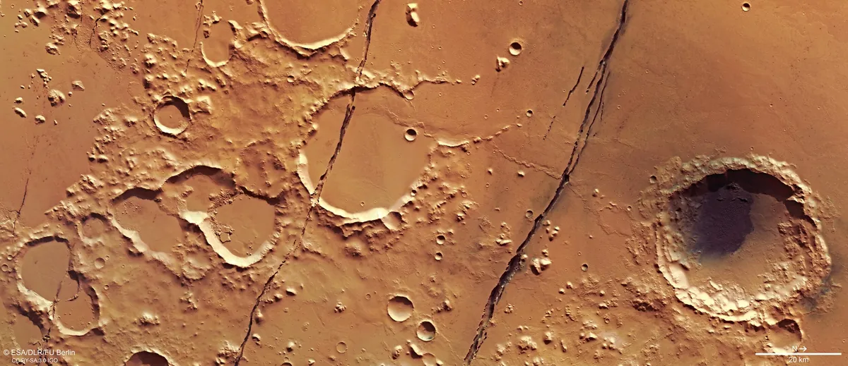 Magma Muhtemelen Hala Mars'ı Şekillendiren Büyük Bir Kuvvet