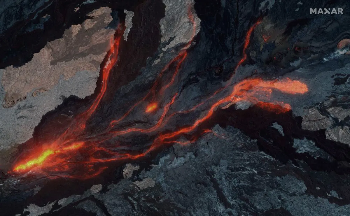 Mauna Loa Yanardağı Patlaması Uzaydan Ürkütücü Görünüyor