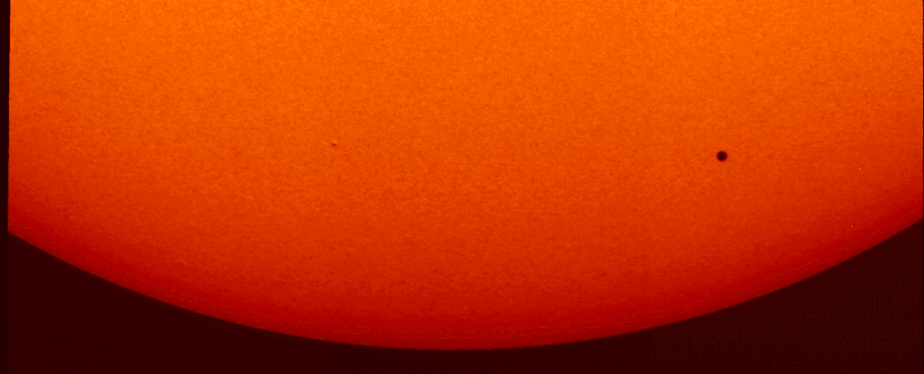Bir Solar Orbiter, Merkür'ün Güneş'in Önünden Görkemli Geçişini Görüntüledi