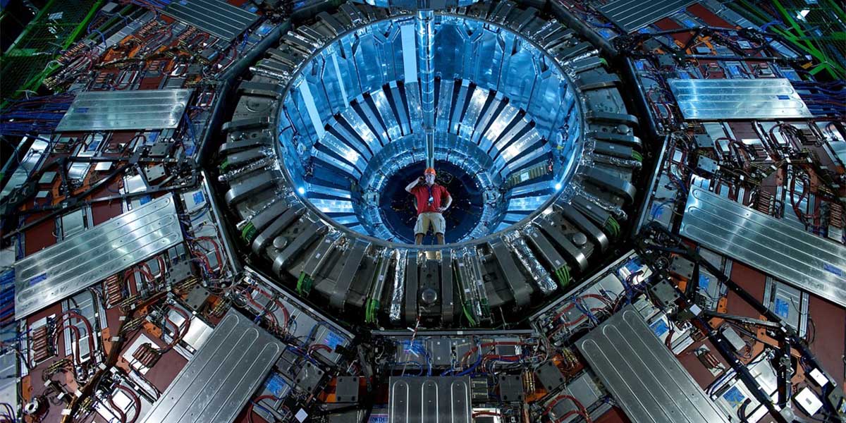 Dünya'nın En İlginç Fizik Deneyi: CERN'in Büyük Hadron Çarpıştırıcısı!