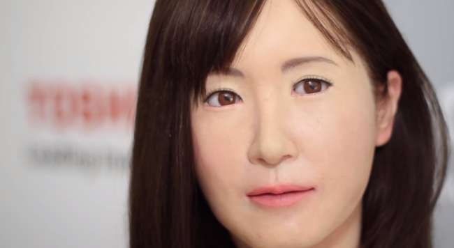 Toshibanın insansı robotu tanıtıldı
