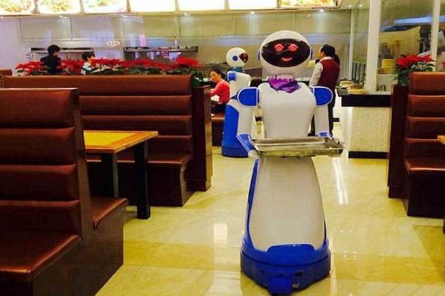 Restoranlar robotlara emanet