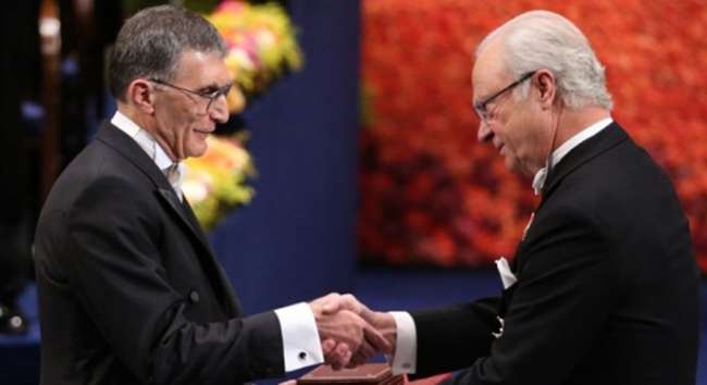 Aziz Sancar, Nobel Kimya Ödülü'nü aldı