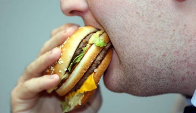 Big Mac’in Bir Saatte Vücudunuzda Meydana Getirdiği Değişimler