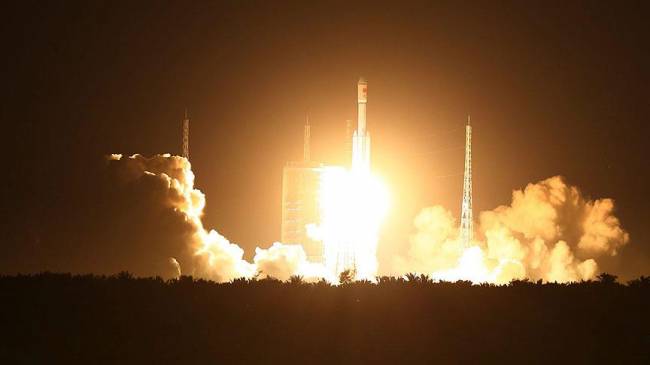 Çin'in uzaya yolladığı roketin parçaları kontrolsüz biçimde Dünya'ya düşebilir