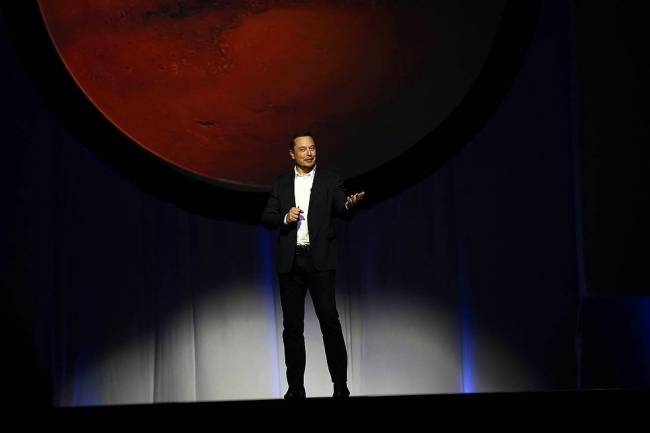 Elon Musk, Mars’ı ‘kolonileştirme’ planlarını açıkladı