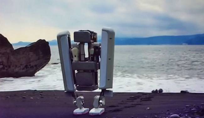 Google, İki Ayaklı Yeni Robotunu Tanıttı