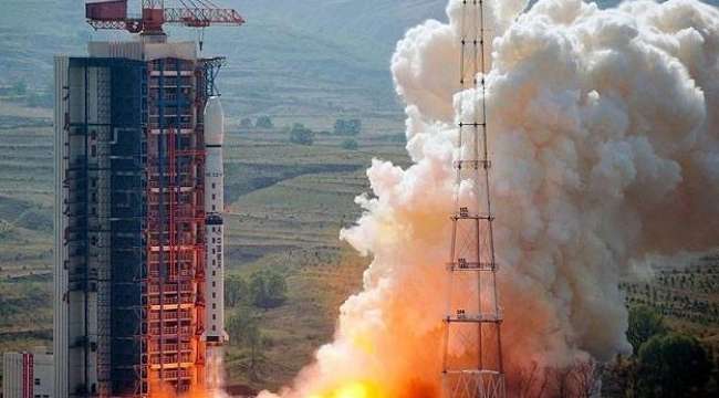Çin, uzaya iki uydu daha gönderdi